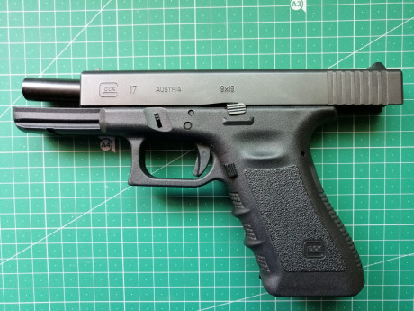  IMG-20190625-WA0011.jpg Un compañero del campo de tiro vende una pistola glock 17  de 3ª generación en 00