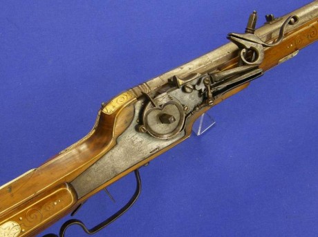 Voy a colocar unas fotos de un arma larga alemana de llave de mecha del siglo XVI. 161