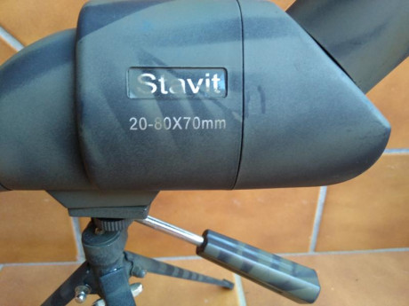 Vendo por no usar visor terrestre marca Stavit de 20 a 80 por 70 mm. Incluye tripode y funda de transporte 01
