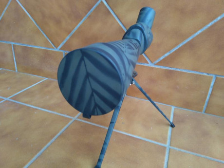 Vendo por no usar visor terrestre marca Stavit de 20 a 80 por 70 mm. Incluye tripode y funda de transporte 00