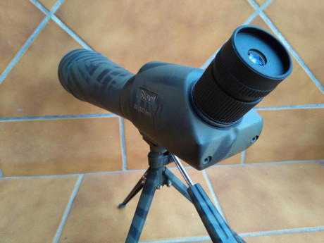 Vendo por no usar visor terrestre marca Stavit de 20 a 80 por 70 mm. Incluye tripode y funda de transporte 11