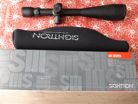 Vendo visor SIGHTRON 10X50X60 reticula O.25 MOA esta nuevo ni un rasguño, se puede probar en club de tiro.
850€ 01