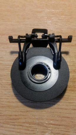 Hola amigos:
Vendo este diafragma Gehmann para gafas graduadas, convierte las gafas convencionales en 01