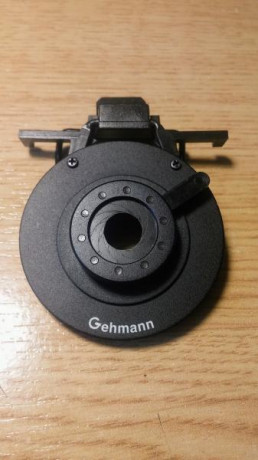 Hola amigos:
Vendo este diafragma Gehmann para gafas graduadas, convierte las gafas convencionales en 00