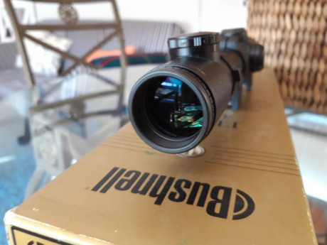 Buenas tardes.
Vendo este visor para batida o tiro táctico con retícula iluminada.
Esta como nuevo, con 00