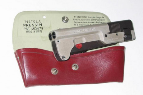 Hola amigos...
Pues eso, que si algún forero tiene por ahí una funda de la pistola PRESSIN (solo la funda) 00