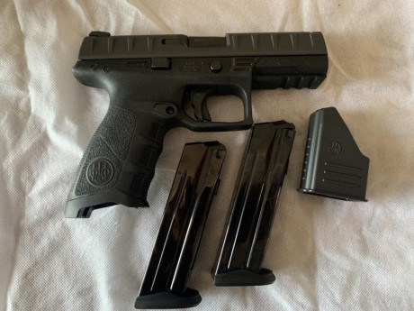 Vendo Beretta APX el estado del arma es nueva nueva es parte de un pago que me hicieron de la venta de 00