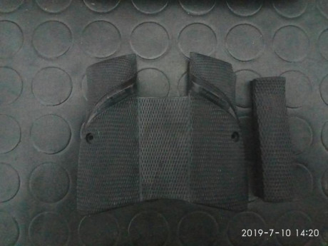 Cachas de goma, estado prácticamente sin uso. Precio 25 euros envío peninsular incluido. 01