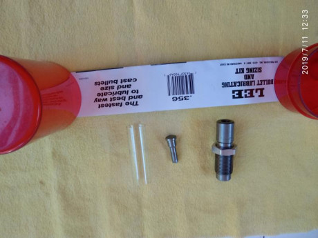 Vendo recalibrador para prensa marca lee
Está en Collado Villalba 
Precio 20 € más portes 00