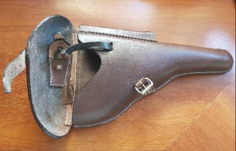 Vendo funda para pistola Mauser, Luger o similar de cañón largo tipo Artillería, fabricada en cuero natural.
Dispone 01