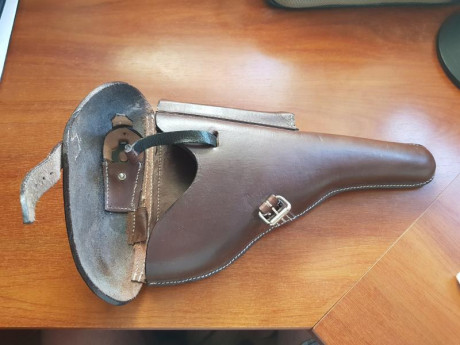 Vendo funda pistola Mauser-Luger para cañón largo tipo Artillería. Longitud total/útil 290/275 mm.
Fabricada 00