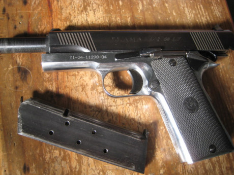 Hola, un amigo del tiro, me ha pedido le anuncie esta pistola, que vende por no utilizar, Llama Max I, 02