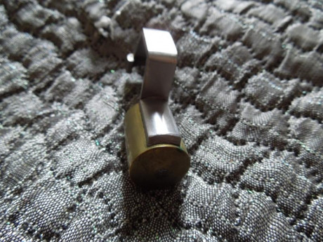Cubrebocas para Mauser. Años 40
En buen estado. 
Diseñado para el Mauser turco (Ankara), pero se fija 02