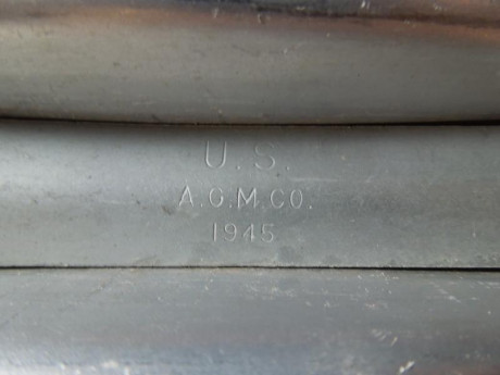 Tartera de aluminio del ejercito de Estados Unidos, con marcaje de 1945. Incluye sus cubiertos. 
Periodo 01