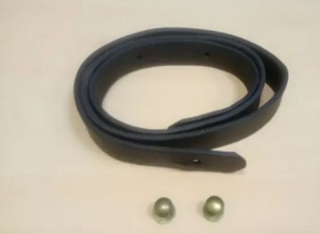 En buen estado. Cuero flexible y funcional. 
Del fusil Preduzece 44
Años 40.
34€ 00