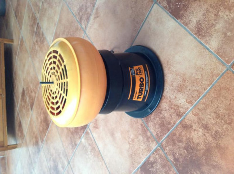 Por cese de afición, vendo los siguientes accesorios para la recarga de cartucheria metalica:

Limpiavainas 02