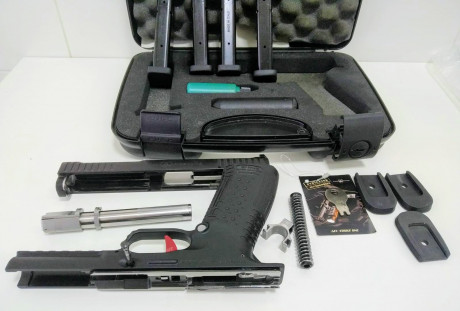 Se vende pistola STRIKE ONE SPEED, con cuatro cargadores, maletín y los siguientes repuestos:
- Percutora.
- 12