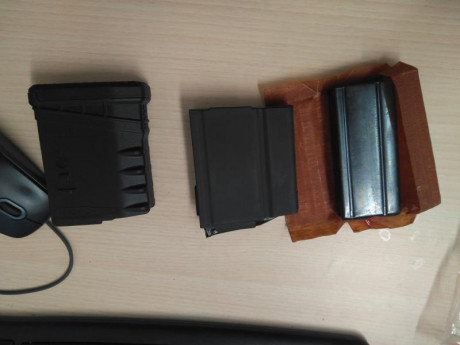 Tengo estos tres cargadores, los compre nuevos para hacerme inventos, pero despues de tomar medidas y 01