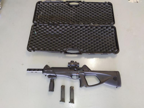 Vendo Beretta CX4 STORM. comprada por capricho y casi sin usar.

El precio de venta es  1000 euros ,  02