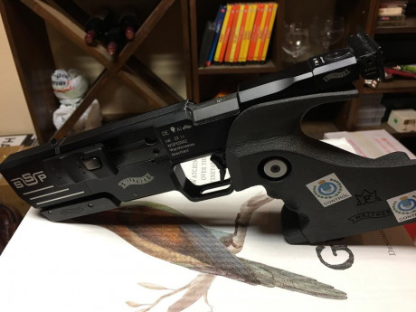 Bunas tardes un amigo me pide el favor de que ponga estas 2 pistolas de su propiedad a la venta como yo 00