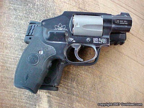 Estas son la pistolas subcompactas o back up que yo recomendaría si me fuera a compar una.

Primero la 160