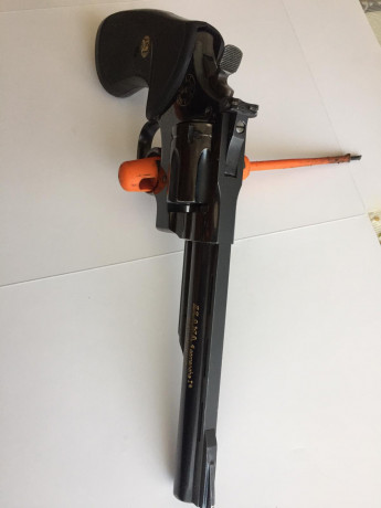   rebajado a  100 €   

Un amigo vende este revólver. Lo probé y me pareció muy suave y con la precisión 01