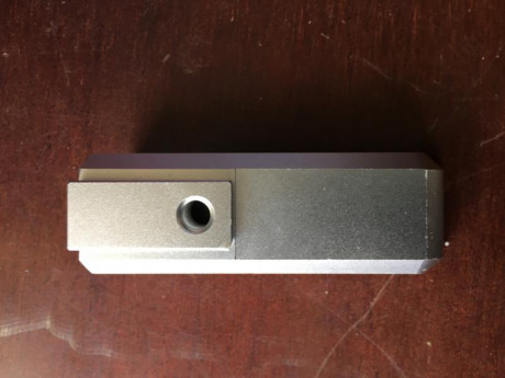  IMG_2453.JPG  IMG_2452.JPG VENDO dos cargadores cal.22, para pistola Walther SSP, contrapeso de cañón 00