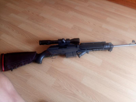 Vendo Sako Valmet, o lo cambio por un 30-06 de cerrojo.

Me he juntado con dos semis y veo que con uno 02