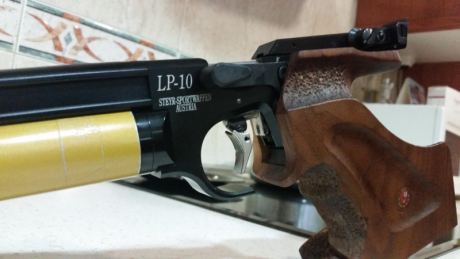 Hola lo dicho vendo pistola steyr lp10 color negra la compre sin apenas uso y yo la he usado 4 veces contadas 31