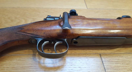 Cambio rifle de origen centroeuropeo Emil Falsmaier.
Calibre 7x64
Cañon octogonal
Pelo de doble gatillo
Ligero
En 01