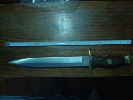 Cuchillo Muela Bowie modelo largo años 80 Largo hoja 25,5 cm Largo total 38,0 cm espesor hoja 4 mm, funda 01