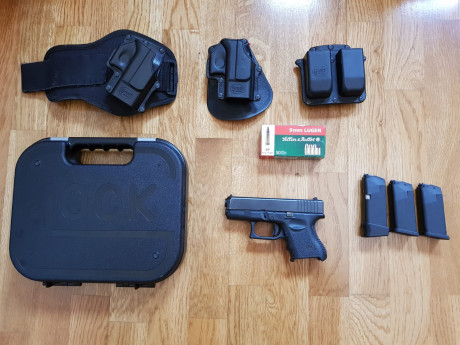Se vende arma particular Glock 26 3ra generación 
Maletín original con accesorios de serie e instrucciones
Cargador 02