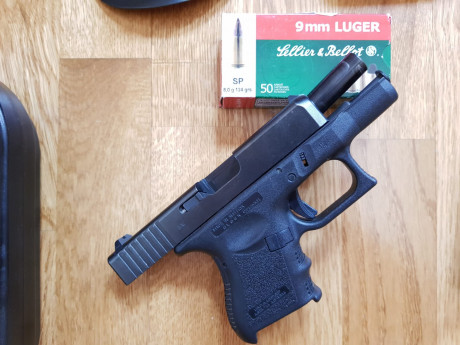 Se vende arma particular Glock 26 3ra generación 
Maletín original con accesorios de serie e instrucciones
Cargador 10