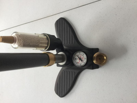 Lo dicho, vendo bomba Hill MK4, el motivo que la tengo parada, compre botella y tengo la bomba parada. 01