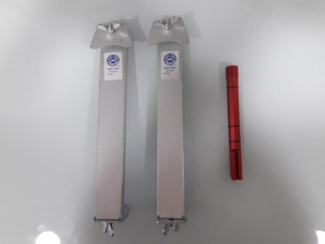 Buenos días, limpiando armarios me he encontrado un par de cosas que ya no uso, a ver si a alguien le 02