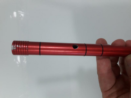 Buenos días, limpiando armarios me he encontrado un par de cosas que ya no uso, a ver si a alguien le 00