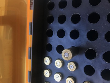 Pues eso alguno esta recargando este calibre podría dar algunos datos de recarga hay pocas tablas o ninguna 122