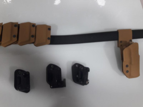 Buenas, se vende cinturón para IPSC, compuesto por cuatro portas, uno con iman, y funda, todos de kydex 00