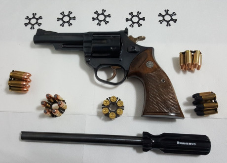  *******VENDIDO*******

*******EL REVOLVER HA SIDO VENDIDO******* 

Vendo o cambio un revolver del que 00