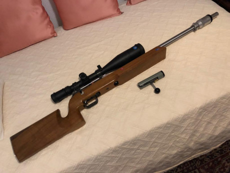 Un compañero del club me ha pedido que le anuncie que vende su carabina GRUDIG ELMIGER X RACE cal. 22 02