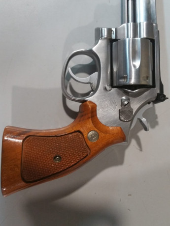 Un amigo me pide que le venda esta preciosidad, lástima que no tenga cupo
SMITH WESSON 686  6PULGADAS 11