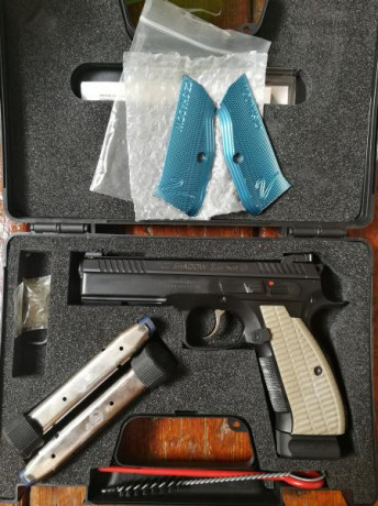 De febreo de 2018, 2.jpg  1.jpg  5000 disparos, con cachas incluidas(foto) mas las originales. Maletín 00