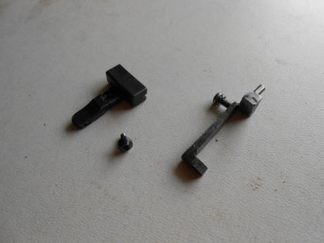 BUENAS BUSCO REPUESTOS PARA ESTE REVOLVER DEL 32 WC.SALUDOS. 20