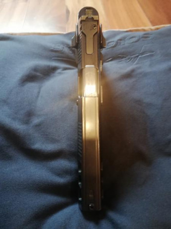 Se puede probar en Madrid Cantoblanco, sólo usada con munición recargada para precisión y va de lujo, 02