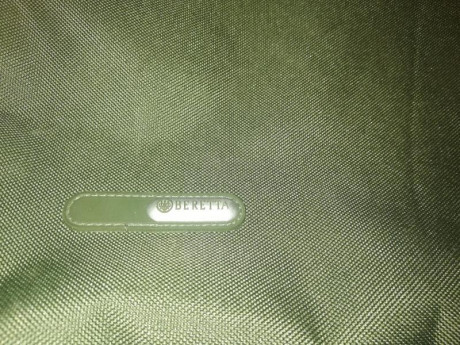 Esta en Madrid y precio 20 euros, envio aparte si lo hubiera. La funda  es doble por cierto. 02