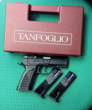 Se vende pistola compacta Tanfoglio Force 99 Carry, 9 parabellum, con dos cargadores y maletín. Poquísimos 02