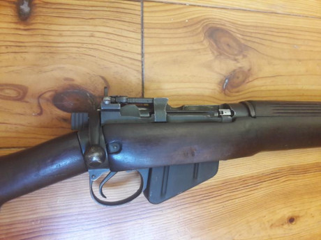 Numeros corespomdiemtes, cañon perfecto, pavon orginal,. Incluido la corea.
Muy bien rifle para la coleccion 01