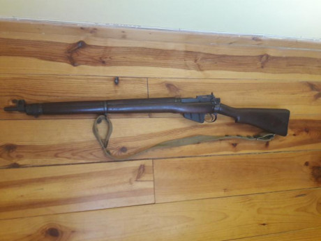 Numeros corespomdiemtes, cañon perfecto, pavon orginal,. Incluido la corea.
Muy bien rifle para la coleccion 00