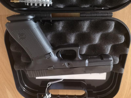  VENDIDA Glok 17 (5 generación) a estrenar. Comprada hace 1 mes, nueva a estrenar.
Guiada en F
El arma 00