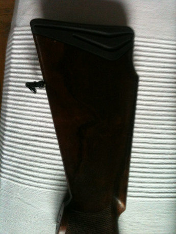 Vendo rifle Benelli Argo semiautomatico, pocos tiros, seminuevo ,con dos cargadores de 2 y 4 tiros, mas 02